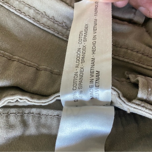 SUPPLIES TAN SHORTS - Picture 4 of 10